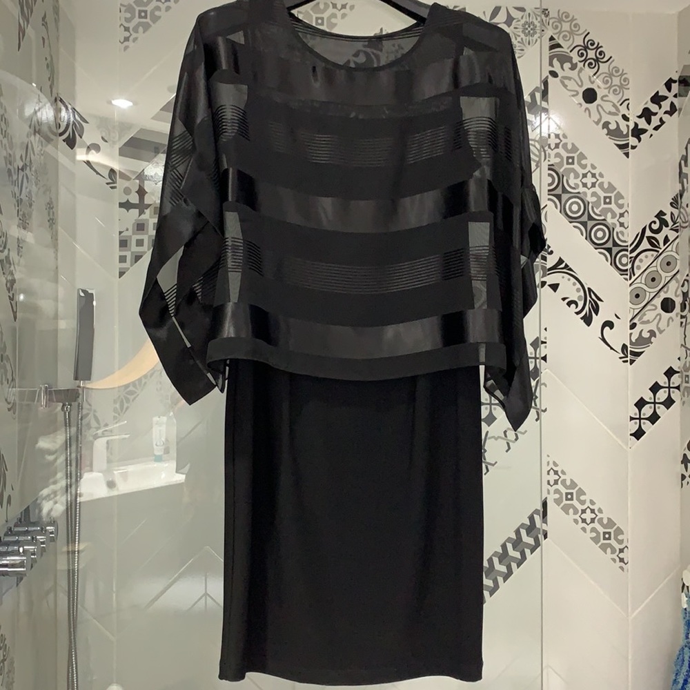 NWOT🇨🇦Stunning FL Black Cocktails Dress With Cape